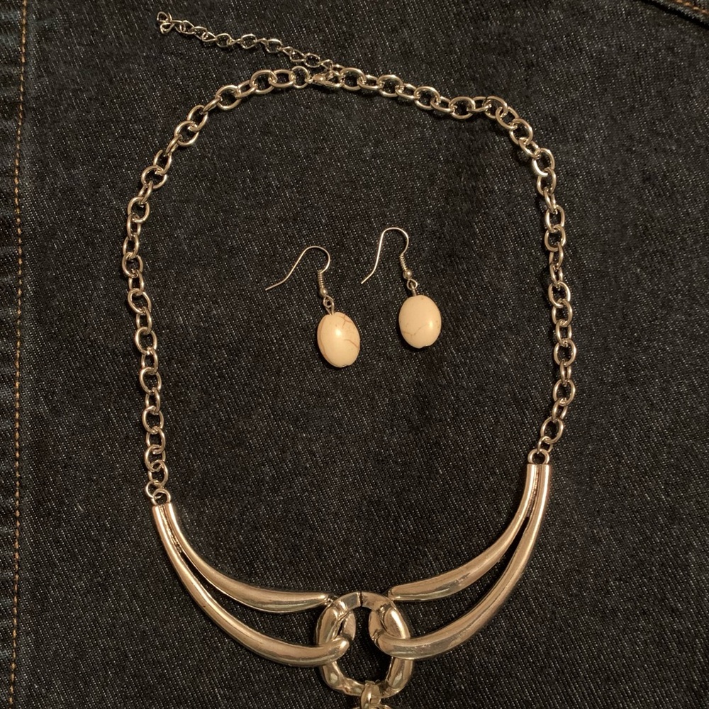 Statement Necklace set - Picture 3 of 3